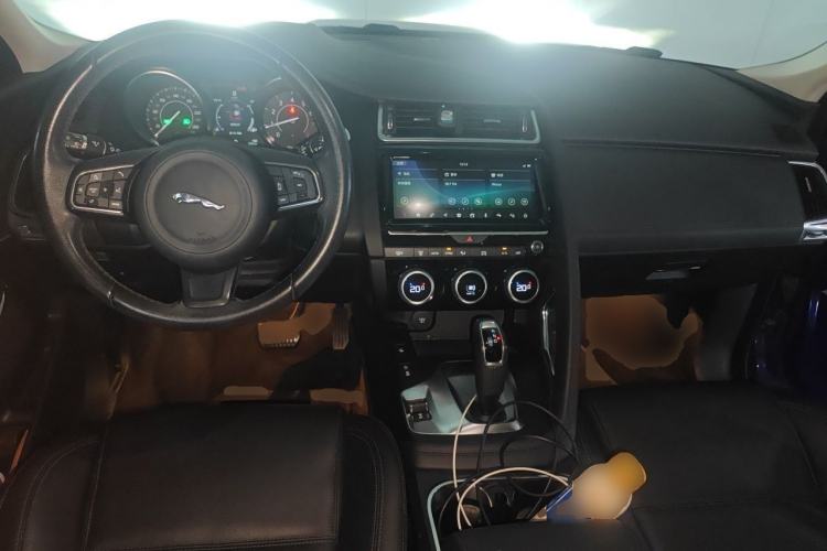 Used Jaguar E-PACE 2018 P250 SE China V-standard Center Console