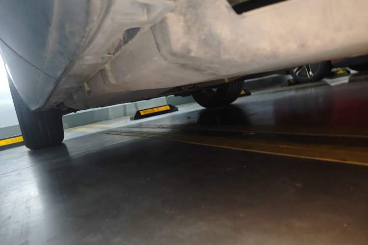 Used Jaguar E-PACE 2018 P250 SE China V-standard Chassis Rear Left