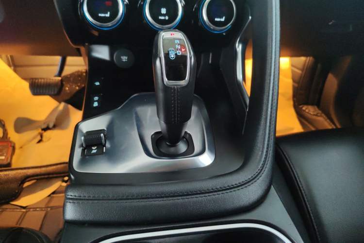 Used Jaguar E-PACE 2018 P200 China V Standard Gear Lever