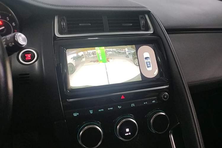 Used Jaguar E-PACE 2018 P200 S China VI Audio And AC Panel