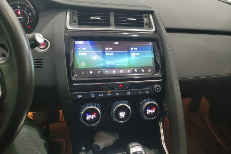 Used Jaguar E-PACE 2018 P200 S China VI Audio And AC Panel