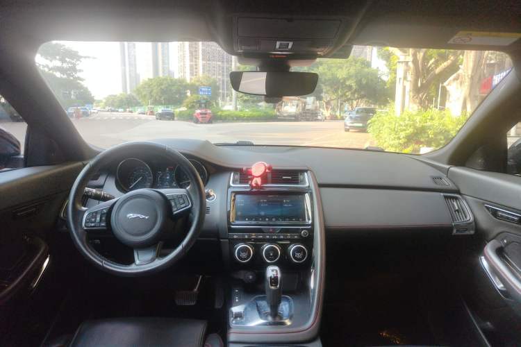 Used Jaguar E-PACE 2018 P200 First Edition Limited Edition China V Standard Center Console