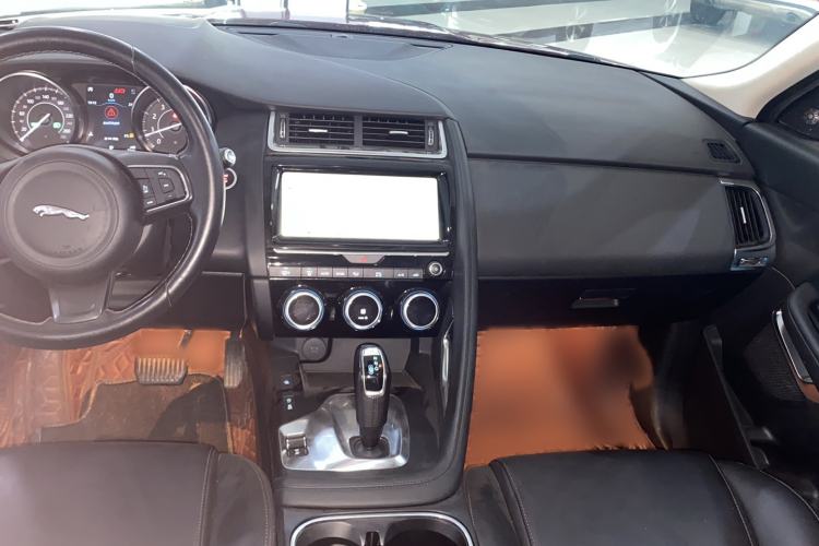 Used Jaguar E-PACE 2018 P200 China VI Center Console