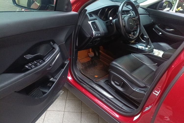 Used Jaguar E-PACE 2018 P200 S China VI Driver Seat