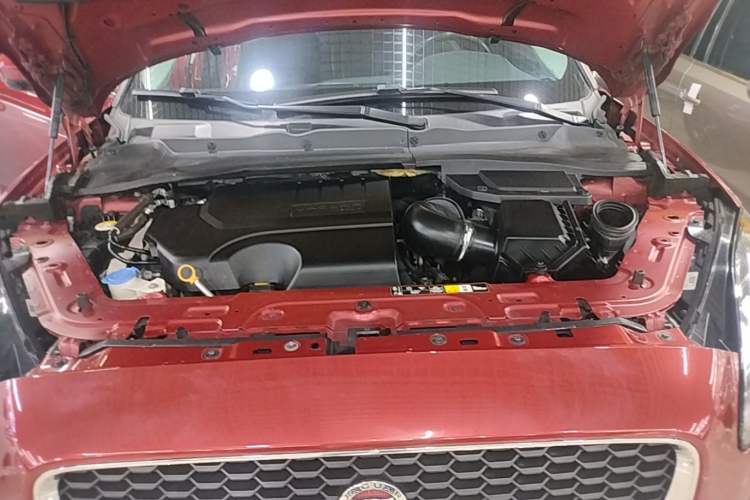Used Jaguar E-PACE 2018 P200 S China VI Engine Bay