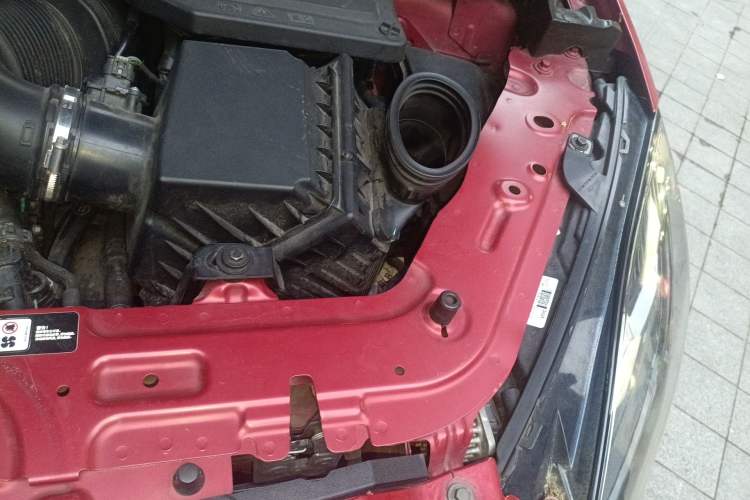 Used Jaguar E-PACE 2018 P200 S China VI Engine Bay Left