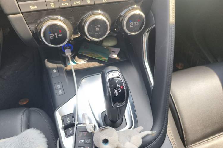 Used Jaguar E-PACE 2018 P200 S China VI Gear Lever