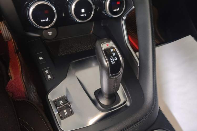 Used Jaguar E-PACE 2018 P250 SE China V-standard Gear Lever