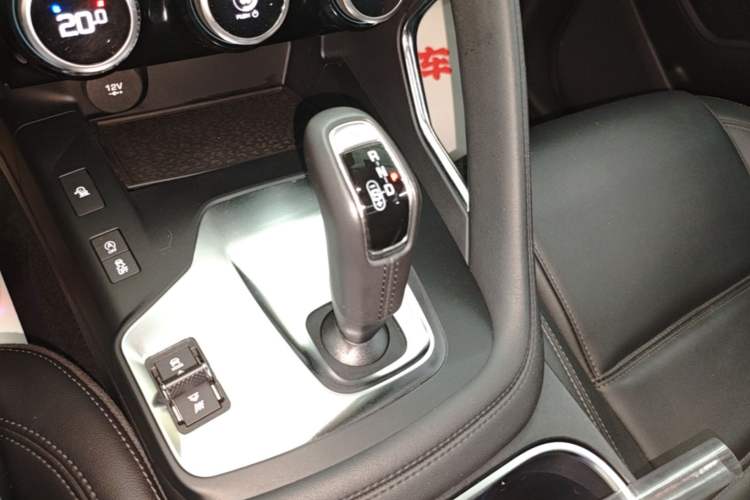 Used Jaguar E-PACE 2018 P200 S China VI Gear Lever