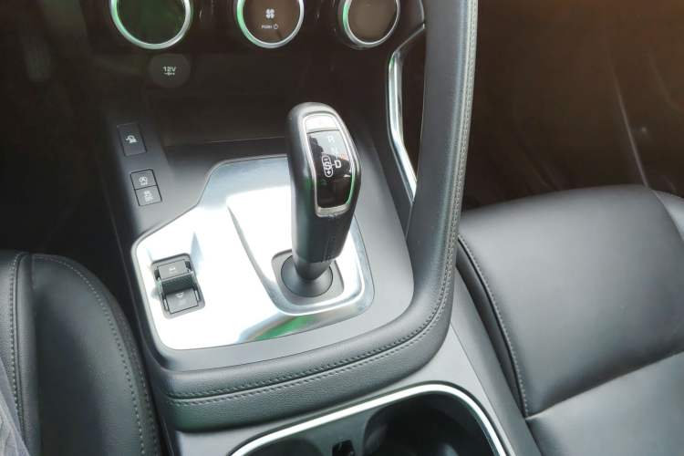 Used Jaguar E-PACE 2018 P200 China V Standard Gear Lever
