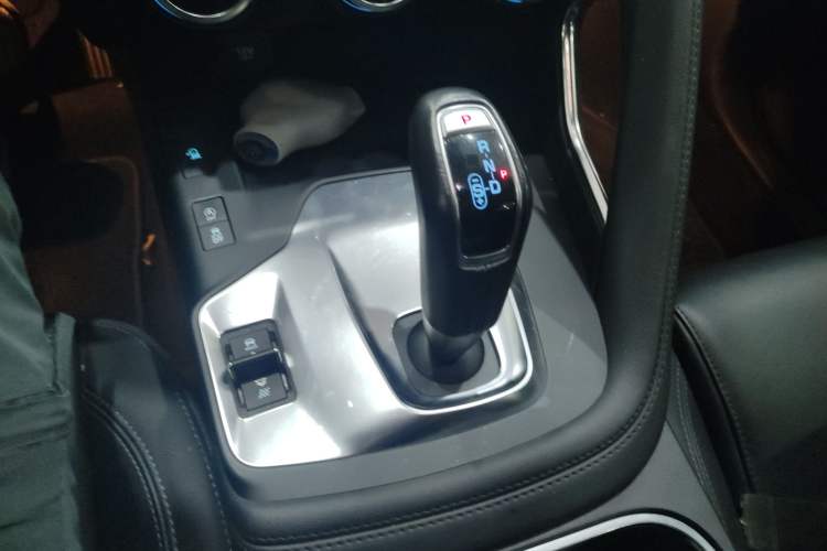 Used Jaguar E-PACE 2018 P200 S China VI Gear Lever