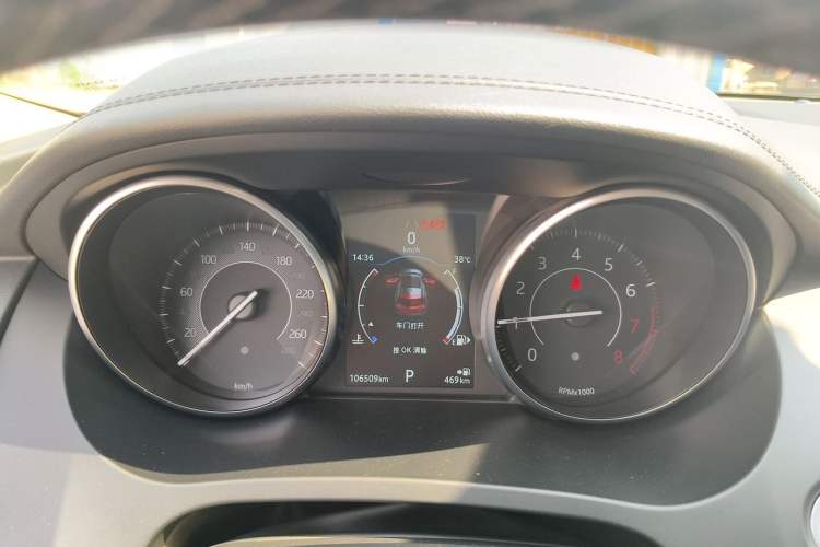 Used Jaguar E-PACE 2018 P200 S China VI Instrument Cluster