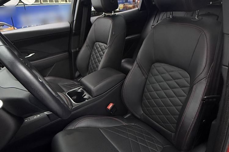Used Jaguar E-PACE 2018 P200 First Edition Limited Edition China VI Interior 1