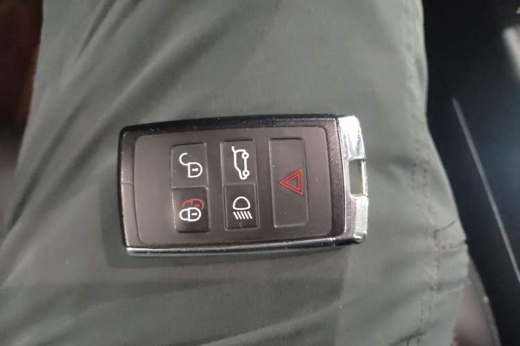 Used Jaguar E-PACE 2018 P200 S China VI Interior 1