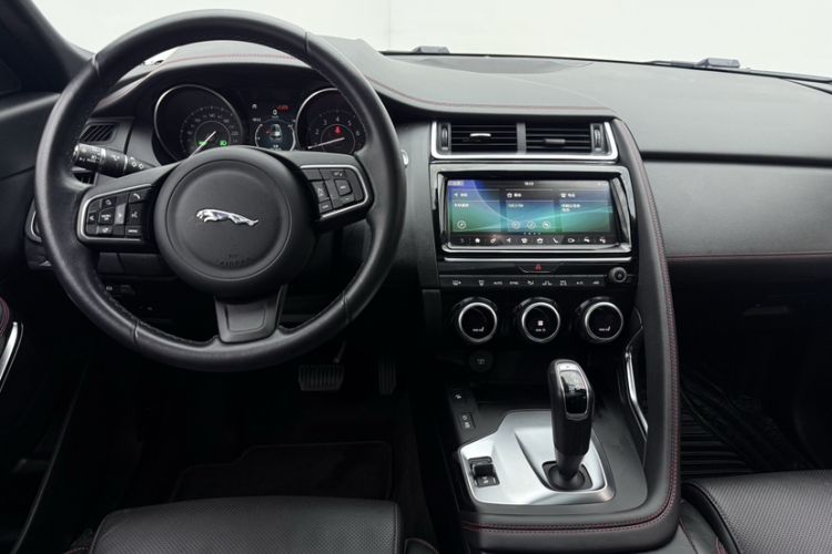 Used Jaguar E-PACE 2018 P200 First Edition Limited Edition China VI Interior 12