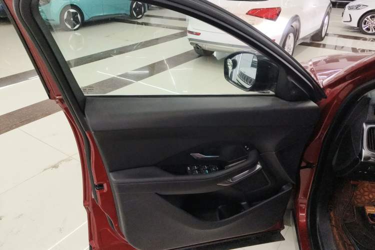 Used Jaguar E-PACE 2018 P200 China VI Left Front Door Interior