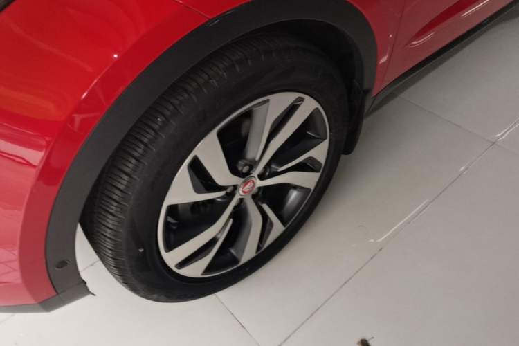 Used Jaguar E-PACE 2018 P200 First Edition Limited Edition China V Standard Left Front Wheel Hub