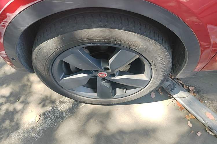 Used Jaguar E-PACE 2018 P200 S China V-standard Left Front Wheel Hub