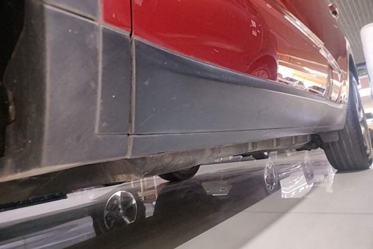 Used Jaguar E-PACE 2018 P200 S China VI Left Side Sill
