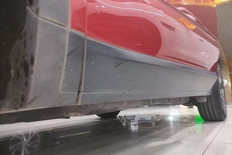Used Jaguar E-PACE 2018 P200 S China VI Left Side Sill