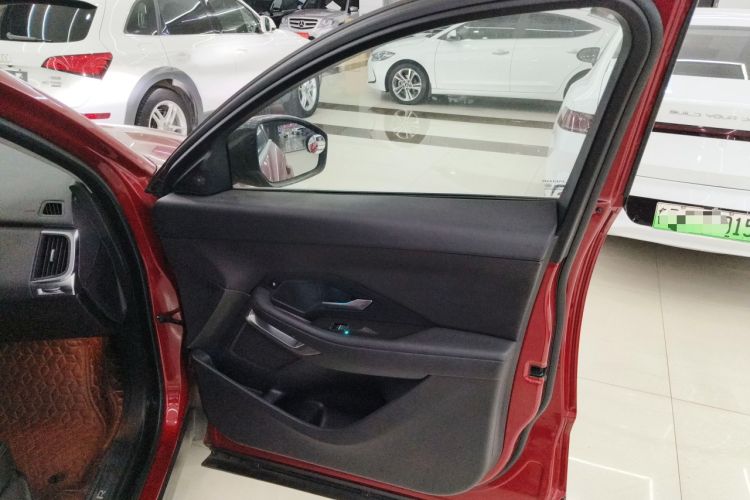 Used Jaguar E-PACE 2018 P200 China VI Right Front Door Interior