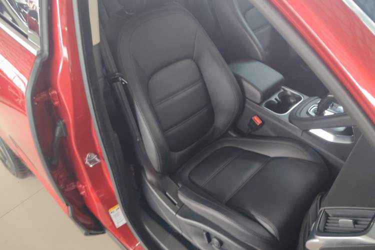 Used Jaguar E-PACE 2018 P250 SE China V-standard Right Front Seat