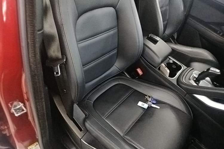 Used Jaguar E-PACE 2018 P200 S China VI Right Front Seat