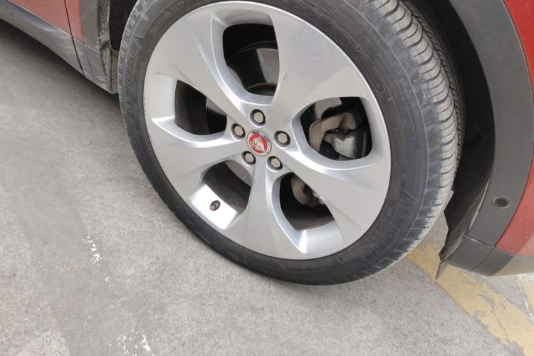 Used Jaguar E-PACE 2018 P250 HSE China V Standard Right Front Wheel Hub