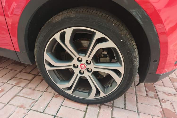 Used Jaguar E-PACE 2018 P200 First Edition Limited Edition China VI Right Front Wheel Hub