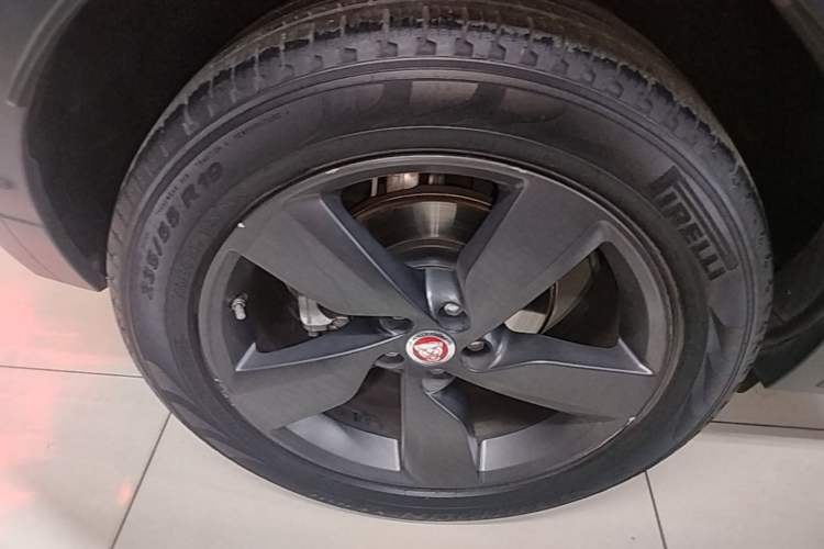 Used Jaguar E-PACE 2018 P200 S China VI Right Rear Wheel Hub