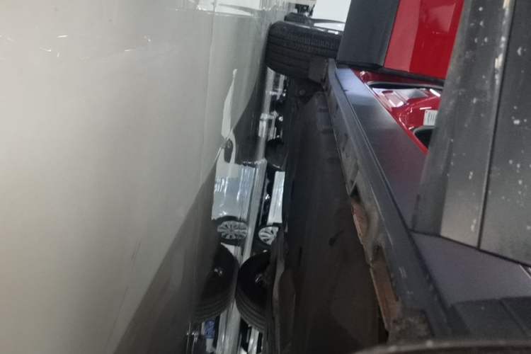 Used Jaguar E-PACE 2018 P200 First Edition Limited Edition China V Standard Right Side Sill