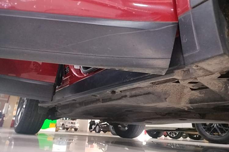 Used Jaguar E-PACE 2018 P200 S China VI Right Side Sill