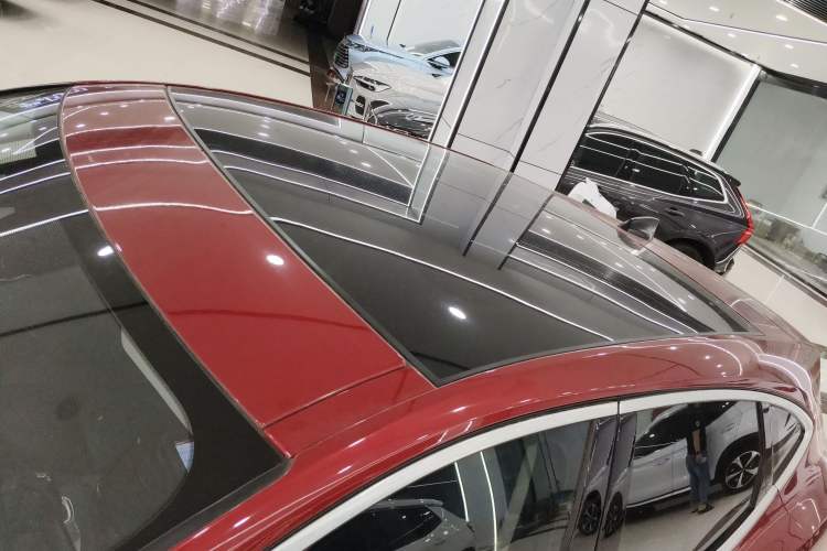 Used Jaguar E-PACE 2018 P200 China VI Roof