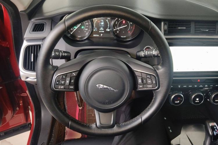 Used Jaguar E-PACE 2018 P250 SE China V-standard Steering Wheel