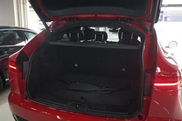 Used Jaguar E-PACE 2018 P200 First Edition Limited Edition China V Standard Trunk