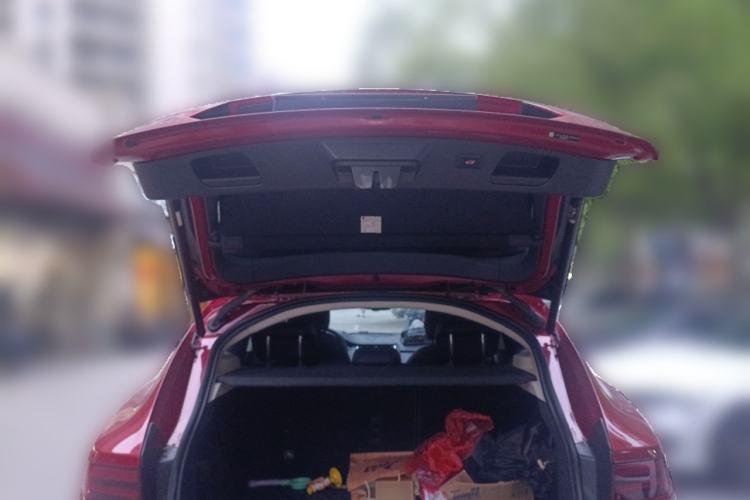 Used Jaguar E-PACE 2018 P200 S China VI Trunk