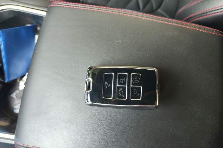 Used Jaguar E-PACE 2018 P200 First Edition Limited Edition China V Standard Vehicle Key