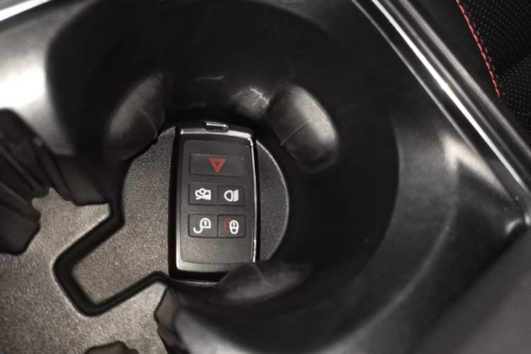 Used Jaguar E-PACE 2018 P200 First Edition Limited Edition China V Standard Vehicle Key