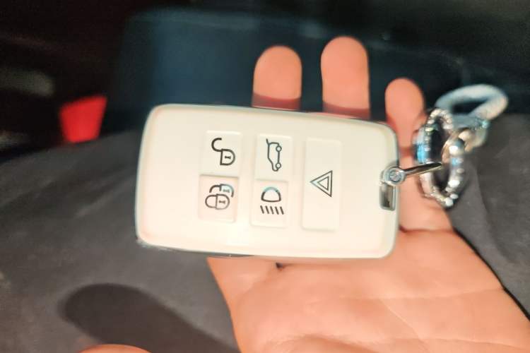 Used Jaguar E-PACE 2018 P200 First Edition Limited Edition China VI Vehicle Key