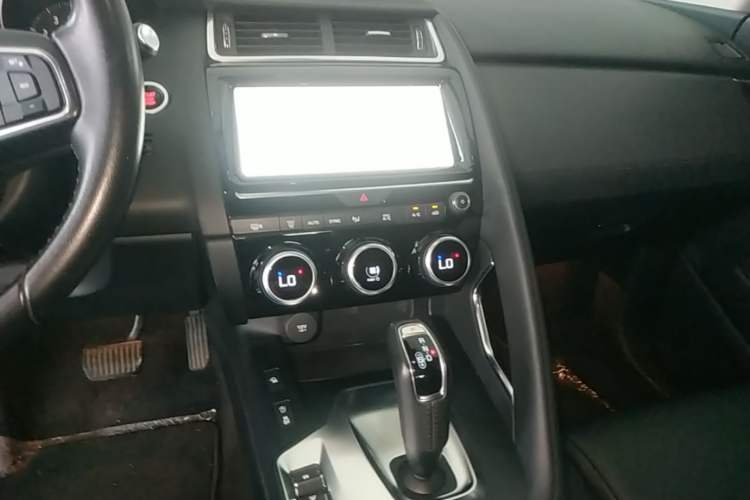 Used Jaguar E-PACE 2018 P250 S China V-standard Audio And AC Panel