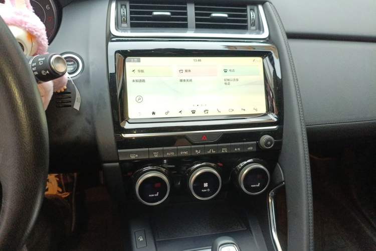 Used Jaguar E-PACE 2018 P250 SE China VI Audio And AC Panel