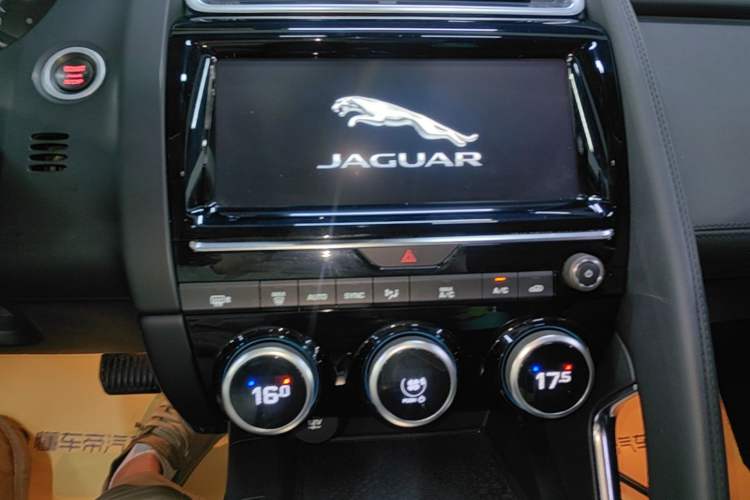 Used Jaguar E-PACE 2018 P250 S China VI Audio And AC Panel