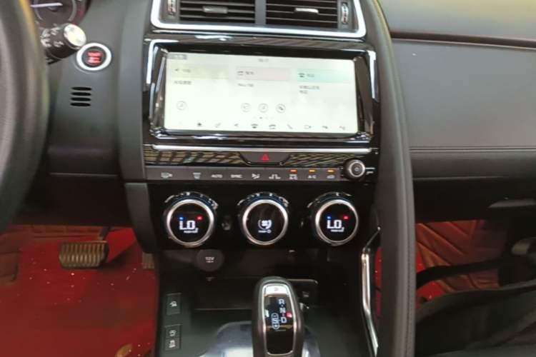 Used Jaguar E-PACE 2018 P250 SE China VI Audio And AC Panel