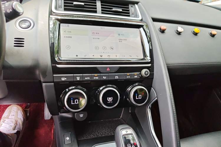 Used Jaguar E-PACE 2018 P250 S China VI Audio And AC Panel