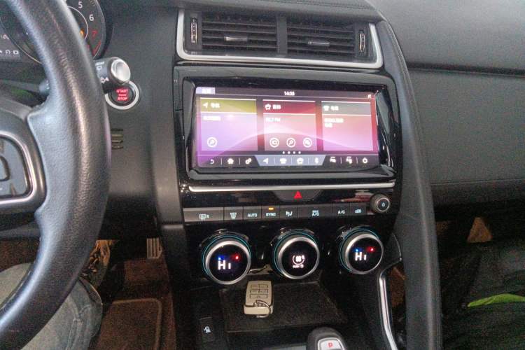 Used Jaguar E-PACE 2018 P200 S China VI Audio And AC Panel