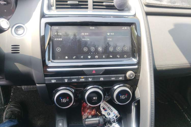 Used Jaguar E-PACE 2018 P200 S China VI Audio And AC Panel
