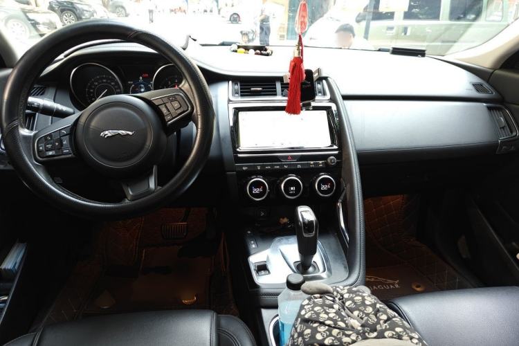 Used Jaguar E-PACE 2018 P200 S China VI Center Console