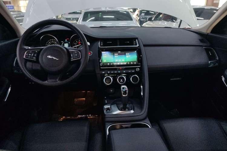 Used Jaguar E-PACE 2018 P200 S China VI Center Console