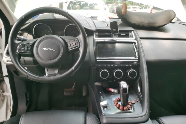 Used Jaguar E-PACE 2018 P200 S China VI Center Console