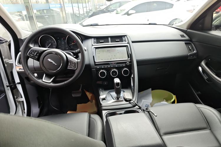 Used Jaguar E-PACE 2018 P200 S China VI Center Console
